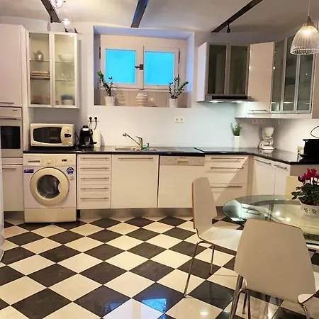 Villa Giulietta Budapest With Garden, Free Parking Exterior photo