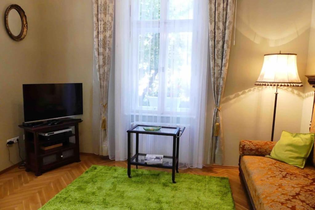 Giulietta With Garden, Free Parking Villa Budapest
