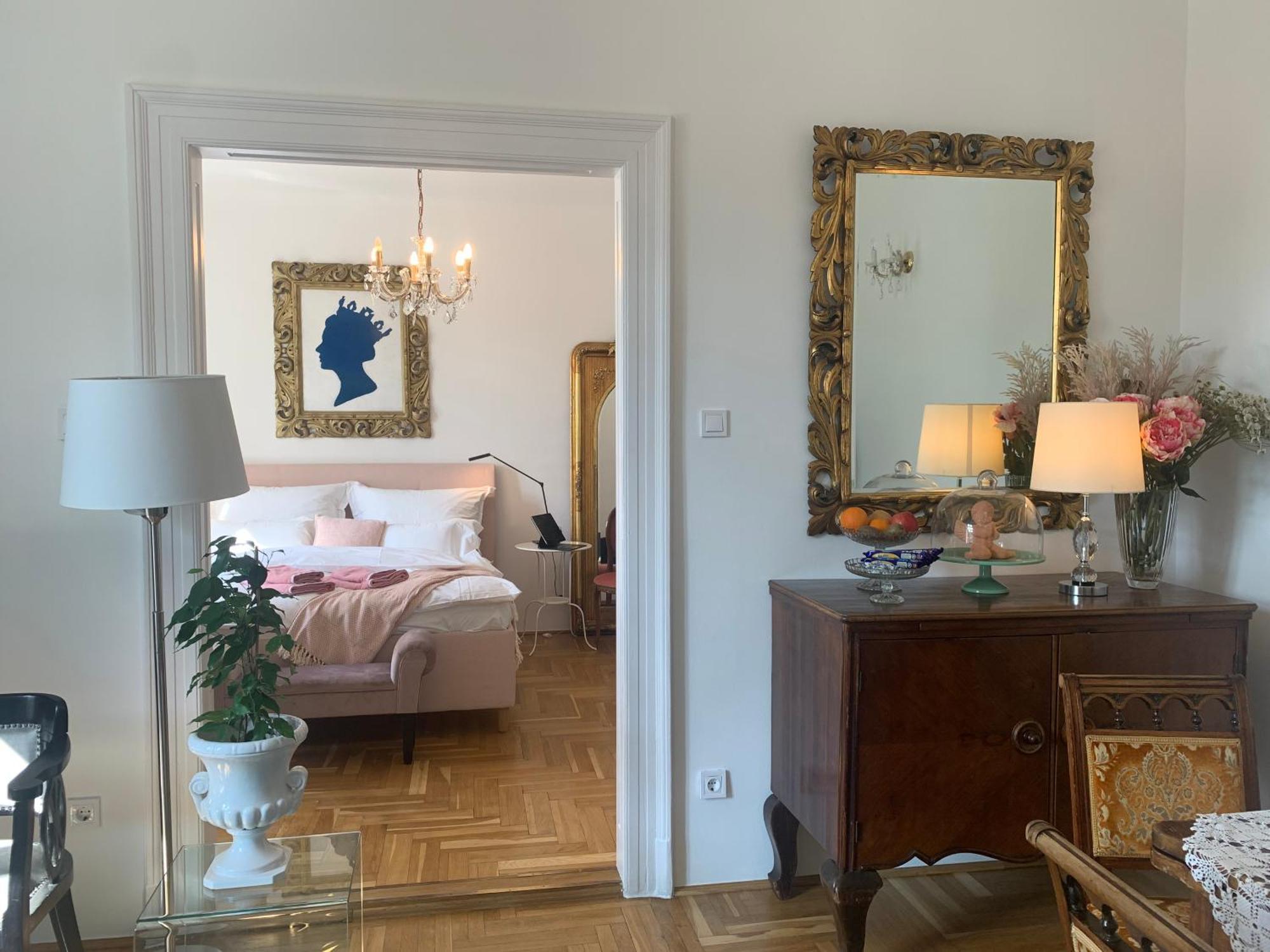 Giulietta With Garden, Free Parking Villa